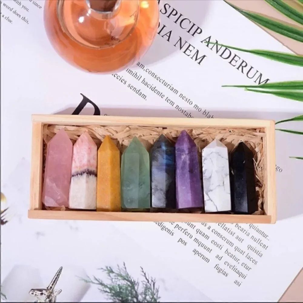 8pcs Natural Raw Crystal Gift Set - Picture 2 of 7